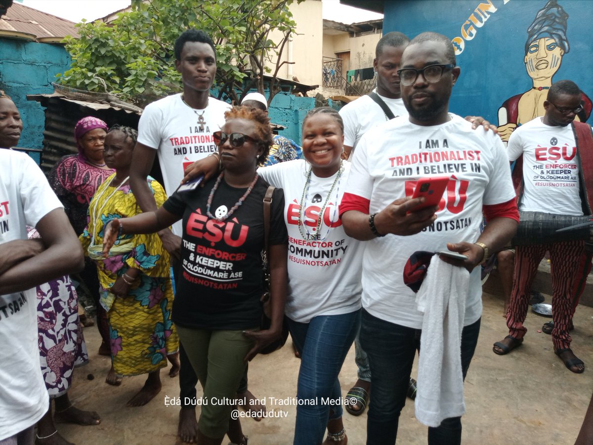 edadudutv's tweet photo. "Èṣù is not Satan" (Walk For Èṣù) 2020 edition, from Pópó Yemọja, Ìbàdàn.
#EdaDuduTV #PreserveAfrika #esuisnotsatan #Ibadan #Orisa #esu #PopoYemoja #walkforesu
@Ifawemimo https://t.co/28EMrKVrA2