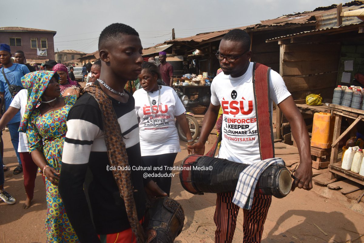 edadudutv's tweet photo. "Èṣù is not Satan" (Walk For Èṣù) 2020 edition, from Pópó Yemọja, Ìbàdàn.
#EdaDuduTV #PreserveAfrika #esuisnotsatan #Ibadan #Orisa #esu #PopoYemoja #walkforesu
@Ifawemimo https://t.co/28EMrKVrA2