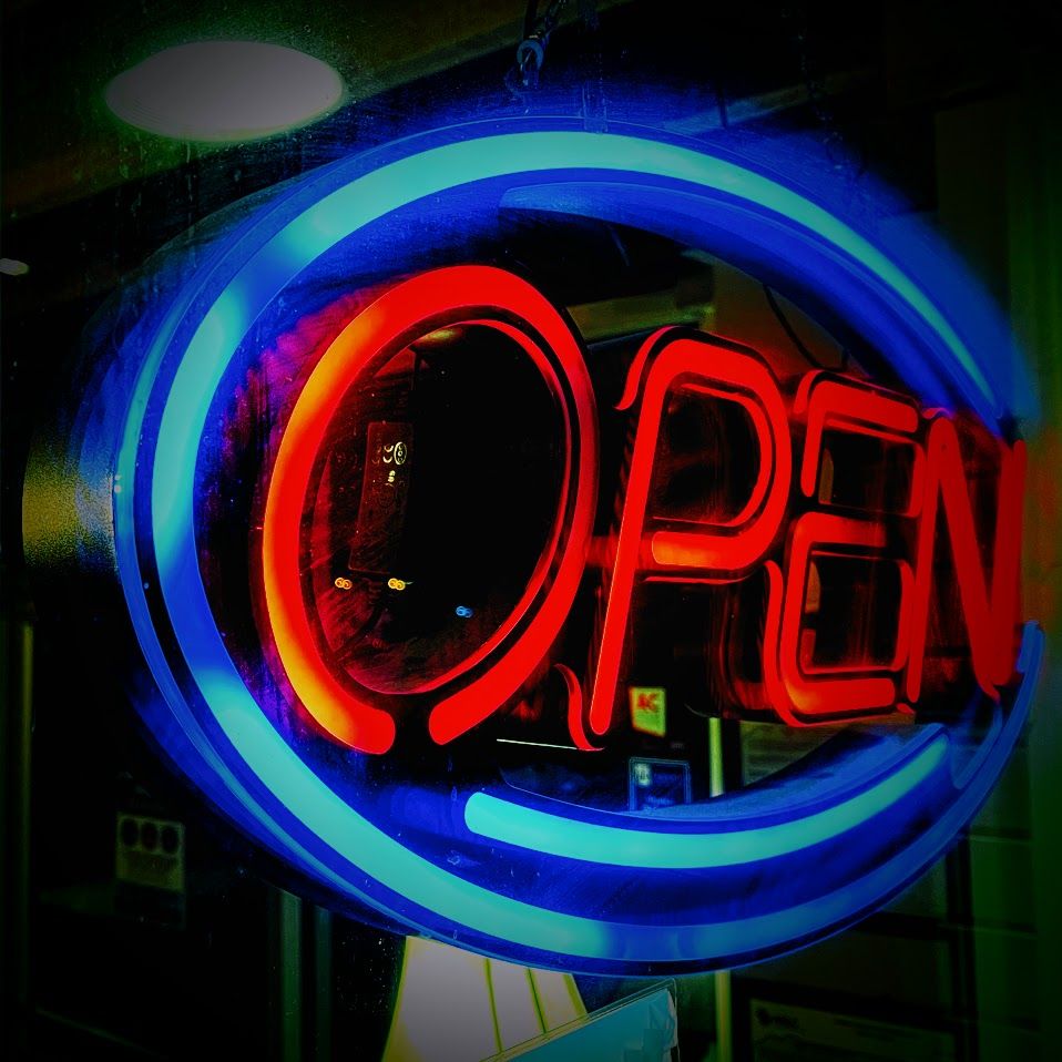 NOON - 4PM!!! Get in the last minute shopping!