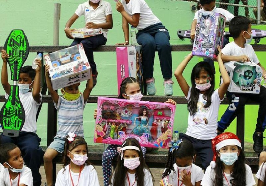#NotiMippCI 📰🗞| Gobierno Bolivariano desea Paz  y Unión familiar. Lea más ⏩ bit.ly/2JiIlEx
#NavidadDeAlegríaYpaz
