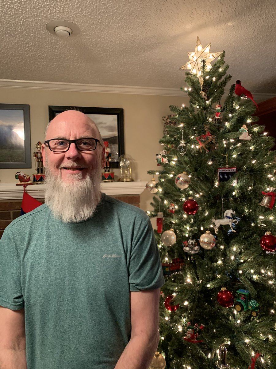 docsteadman's tweet photo. Christmas beard. https://t.co/oufpwH9SX7