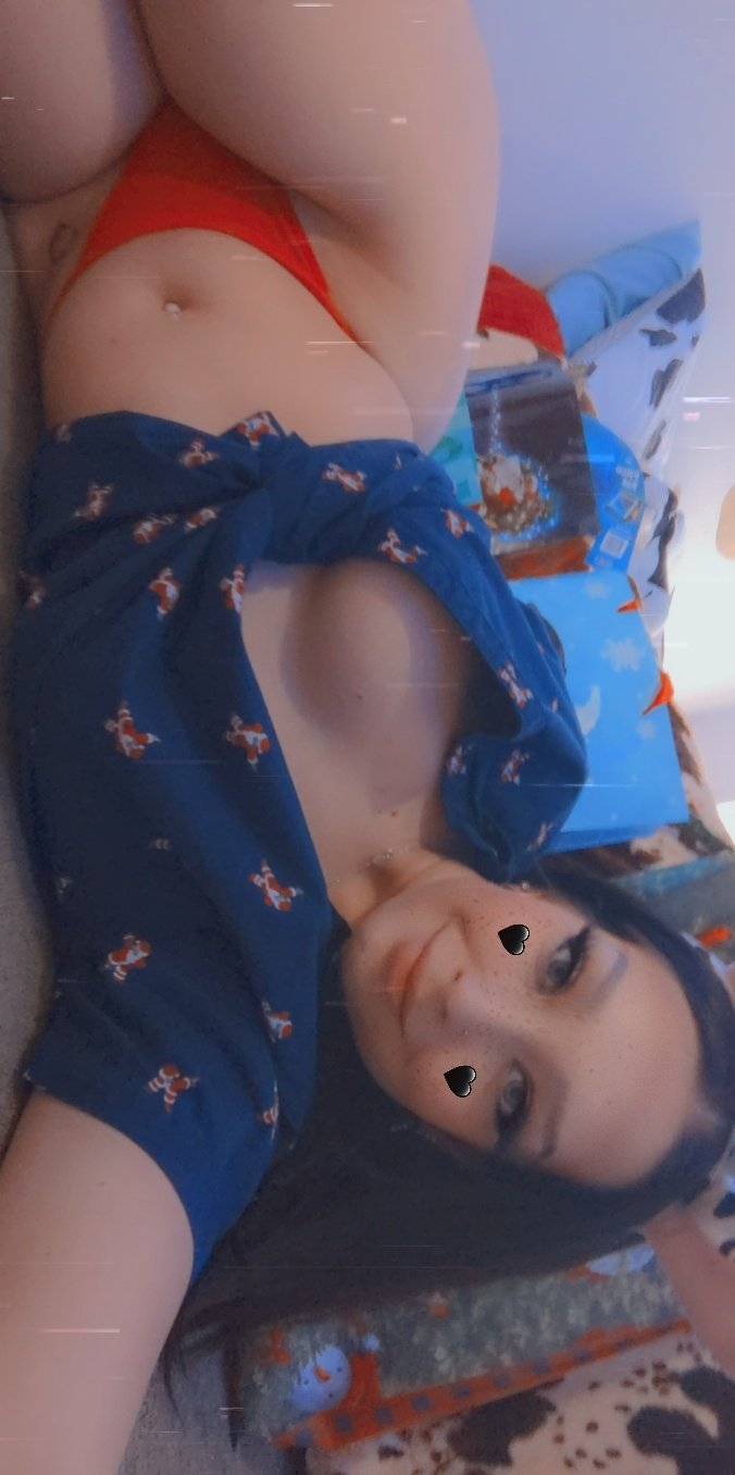 mackypie21 on X: Happy holidays 🥳 t.cogvxUmukh3f  X