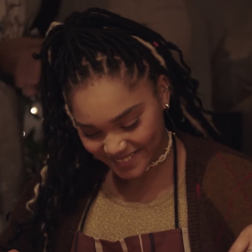 pasxpeur's tweet photo. fatou is actually the cutest how could you not love her https://t.co/JnERgmmA4e