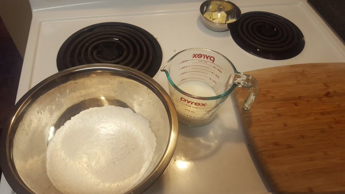 uwu whats this... https://t.co/Df415bGNdd<a href="/tag/yegpride"class="tags"><span>#yegpride</span></a><a href="/tag/yegprideparade"class="tags"><span>#yegprideparade</span></a><a href="/tag/edmontonpride"class="tags"><span>#edmontonpride</span></a>