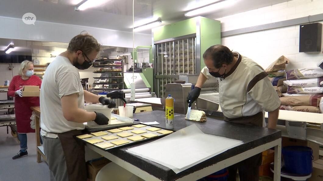 atvbe's tweet photo. Een heel andere eindejaarsperiode voor bakker Kurt 'de digitale bakker' #atvbe #bakker #eindejaar #kerstmis #kerstavond #Pulle
https://t.co/O0pT8AjsQ6 https://t.co/i7e7V3SohX