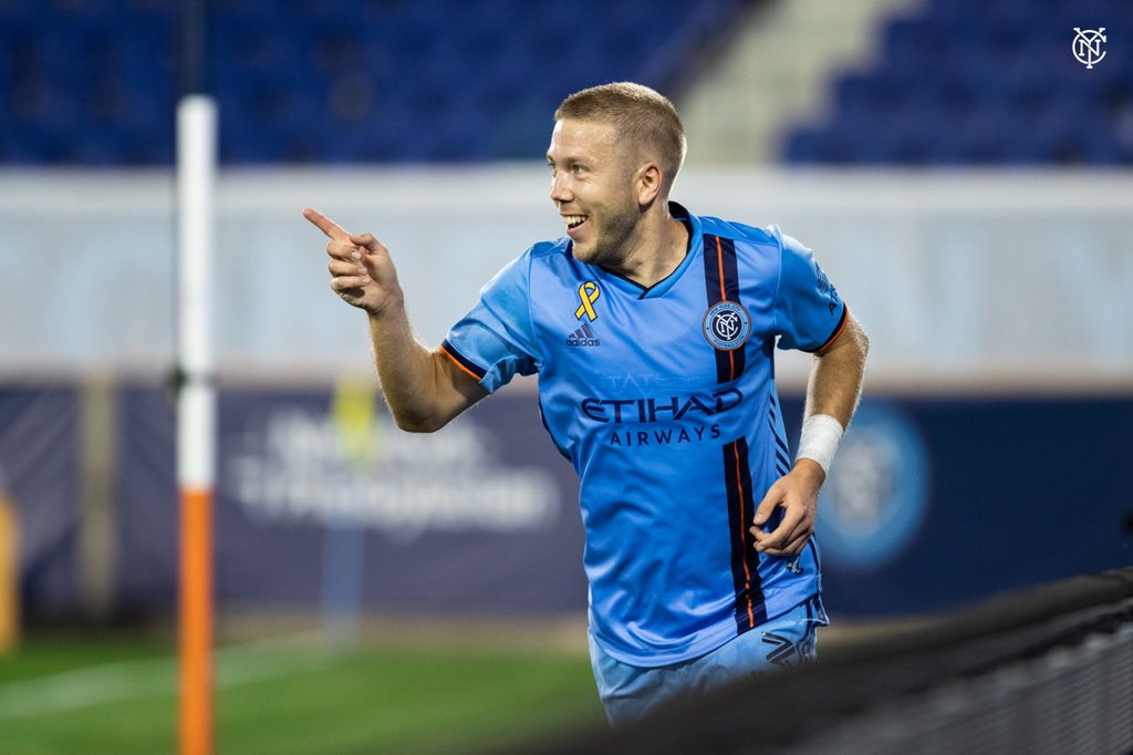 newyorkcityfc's tweet photo. Anton Tinnerholm is good at soccer. 

⭐️ #NYCFC’s MVP for 2020 https://t.co/PjbYrn9ZrQ