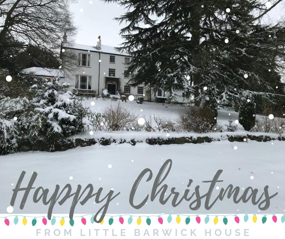 EmmaFord_1's tweet photo. Wishing everyone the happiest Christmas possible and a radically improved New Year. Stay safe and we look forward to returning in a brighter 2021 https://t.co/jnuO6UdUNT
