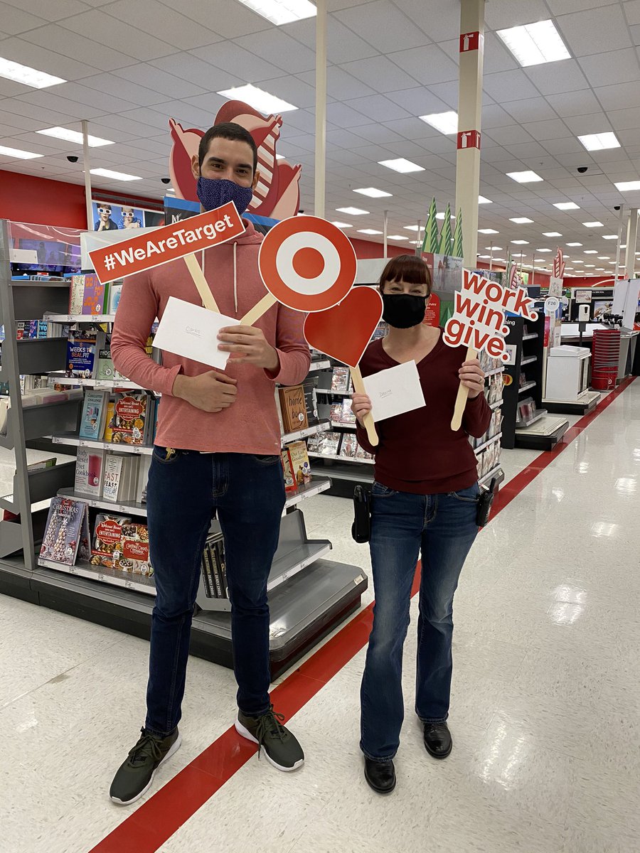 DonnaHR_'s tweet photo. Work. Win. Give. ❤️ our two lucky winners are two AMAZING seasonal team members that we are so happy to have! They are a huge asset to the team here at #T2265! Congrats Carlos and Dawna!! #workwingive #t2265 #worksomewhereyoulove  #winners #wearetarget https://t.co/hXjTHSdfpd
