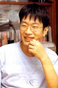 2) Les œuvres de Boichi Boichi a écrit ses premières œuvres alors qu'il vivait encore en Corée, il a débuté en 1993, il n'avait donc que 20 ans lorsqu'il s'est lancé en tant que mangaka de Shojo, il décide d'arrêter le shojo en 2003 pour partir au Japon.