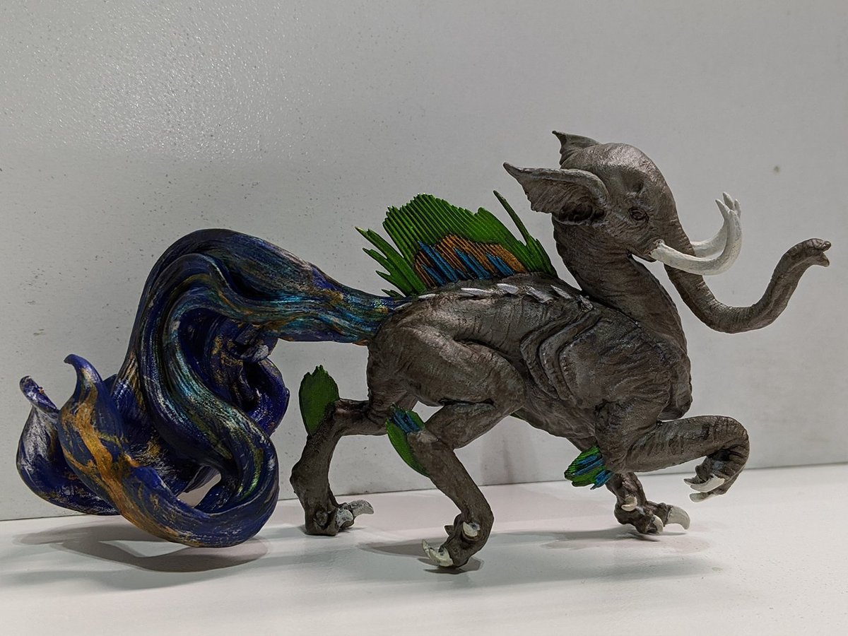 DragonTrappers's tweet photo. Happy throwback Thursday everybody! Highlighted is a paint job of Marakas by Josh Williams on Facebook and a print job of Grandmother Snow and Glade, by ZyriaFlame (HalZyr's) on Discord! Well done you guys!
​#DTLPaintingContest #dragontrapperslodge #printedmini #paintedmini #dnd https://t.co/mMd53EiZYt
