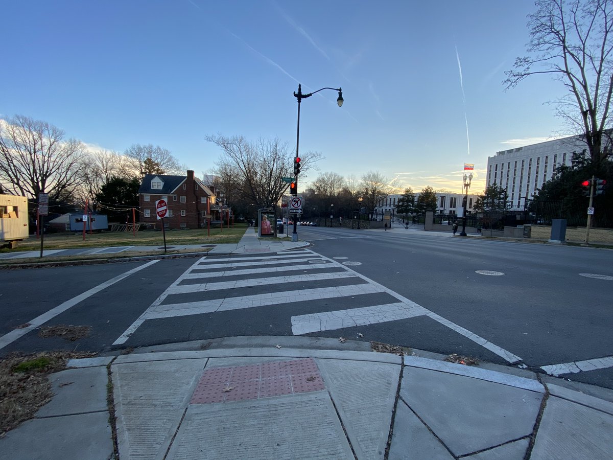 iamevltwin's tweet photo. Down the road is the obvious spy house across the street from the Russian Embassy.🇷🇺 Для ��оей сестры-близнеца @kimbobo
Comrads, please give my fellow #DFIR folks a break during the holidays. kthx.❤️
https://t.co/PMz9Rli4hF
#Marathon4codebreakers
#DFIRFit https://t.co/FQh3H44mze