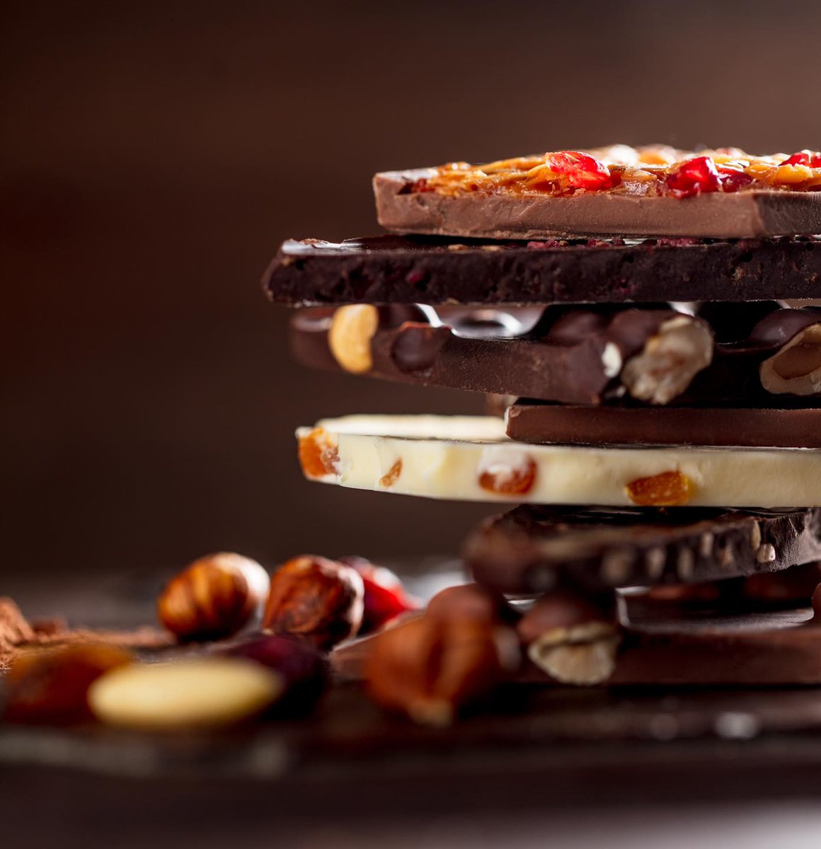 AeschbachChoco's tweet photo. Do you like 1kg of the finest house chocolate?
This sweet surprise is waiting for you in our advent calendar today.
We wish you an Merry Christmas and a Happy New Year!
https://t.co/lEsgIvRLTN
#AeschbachChocolatier #ChocoWorld #ChocoShop #Christmas #ChocoPleasure #ChocoWorld https://t.co/3tnuM29P5w
