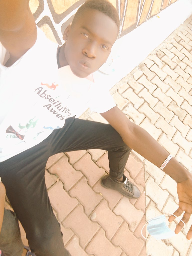 ShonMorganK's tweet photo. Xmas in advance  💯
hapi xmas 2 u all dear frndz ..
Don't 4 get goin 2 church bcoz xmas is all about remembering da birth ov Jehovah lord Jesus
Wish u all da bst 😅 🤳🤩💞🌹🤩😍😊 https://t.co/ouU81a4qd5