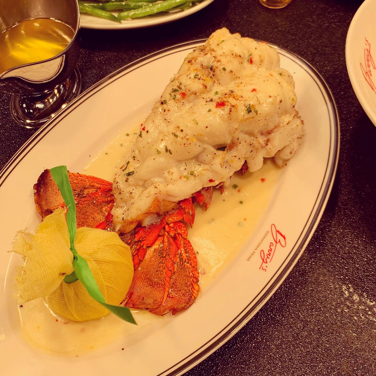 Robin Hood 702 (@robinhood702) on Twitter photo BARRY'S DOWNTOWN PRIME HAS SOME LOBSTER AWAITING <a href="/VitalVegas/">Vital Vegas</a> and <a href="/LasVegasLocally/">Las Vegas Locally 🌴</a>
Come get it while it's hot boys!!!!
Mention my name to <a href="/ChefBarryDakake/">Chef Barry S. Dakake</a> BARRY'S DOWNTOWN PRIME HAS SOME LOBSTER AWAITING <a href="/VitalVegas/">Vital Vegas</a> and <a href="/LasVegasLocally/">Las Vegas Locally 🌴</a>
Come get it while it's hot boys!!!!
Mention my name to <a href="/ChefBarryDakake/">Chef Barry S. Dakake</a>