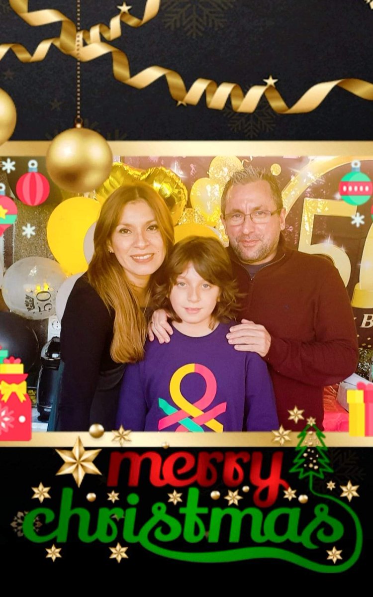 veroconflo's tweet image. A pesar de las circunstancias y de las complicaciones que hemos tenido este 2020 que no se pierda la magia de está fecha especial.
Feliz Navidad a toda nuestra familia y amigos!!!
Bendiciones para todos!
Un fuerte abrazo 😘 😘😘