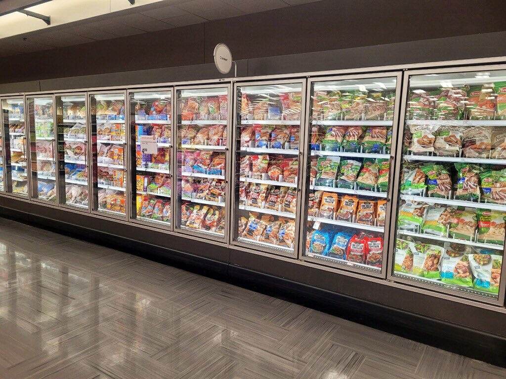 Christy_Dani's tweet photo. Itโs all about FOOD! #Supertarget #holidaydomination #ThisIsTinley https://t.co/ig09e9cH5t