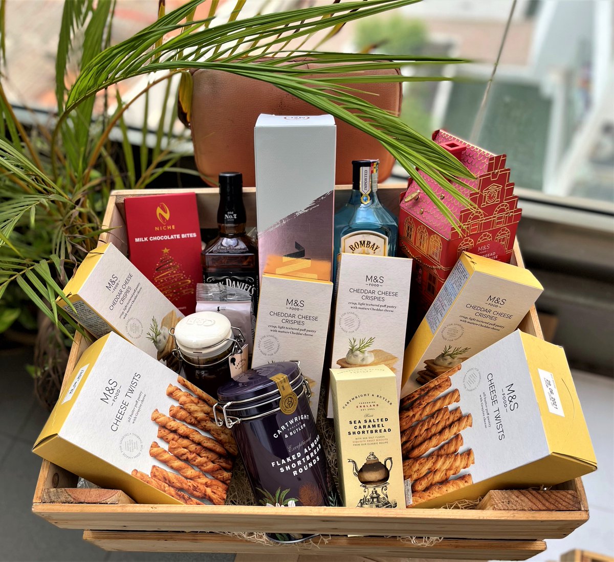 KenkeynFish's tweet photo. We are giving away a free hamper worth 2000 cedis. Please click on thelink below for your chance to win. Good Luck!! 

https://t.co/Y5o48Cl9W0 https://t.co/YR8zlZmKO6