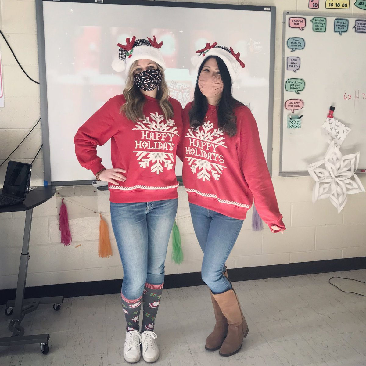 mathismythANG's tweet image. Mrs. A and Mrs. B twinning as usual! 👯‍♀️