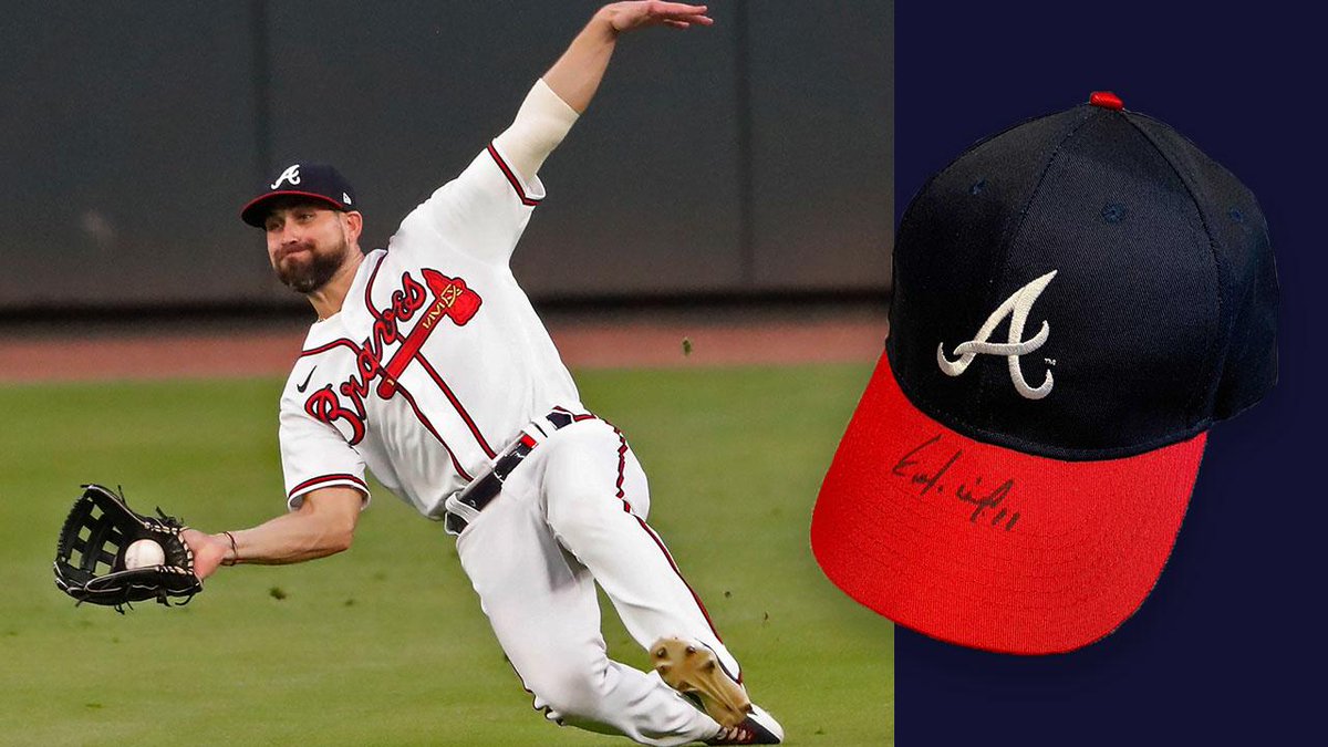MLBVenezuela's tweet photo. 🚨 En esta víspera de Navidad estamos regalando esta gorra de @LosBravos firmada por @enderinciartem. 🚨

Para participar solo dale RT y síguenos en nuestra cuenta de IG.

#MLBVenezuela 🇻🇪 https://t.co/NrPRSRm1RX