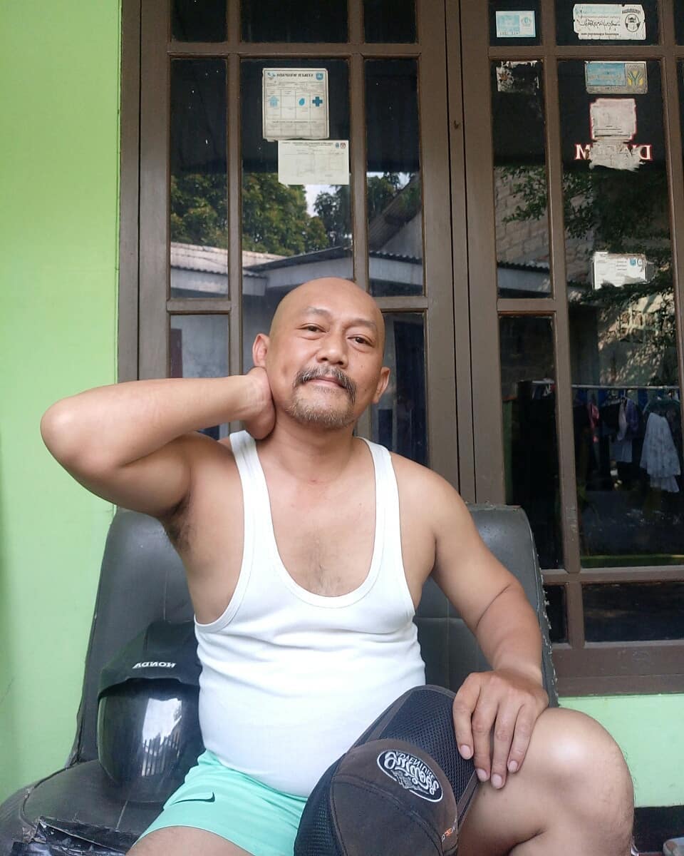 Syamsu47936672's tweet photo. Gerah banget https://t.co/hq7T6os7KB