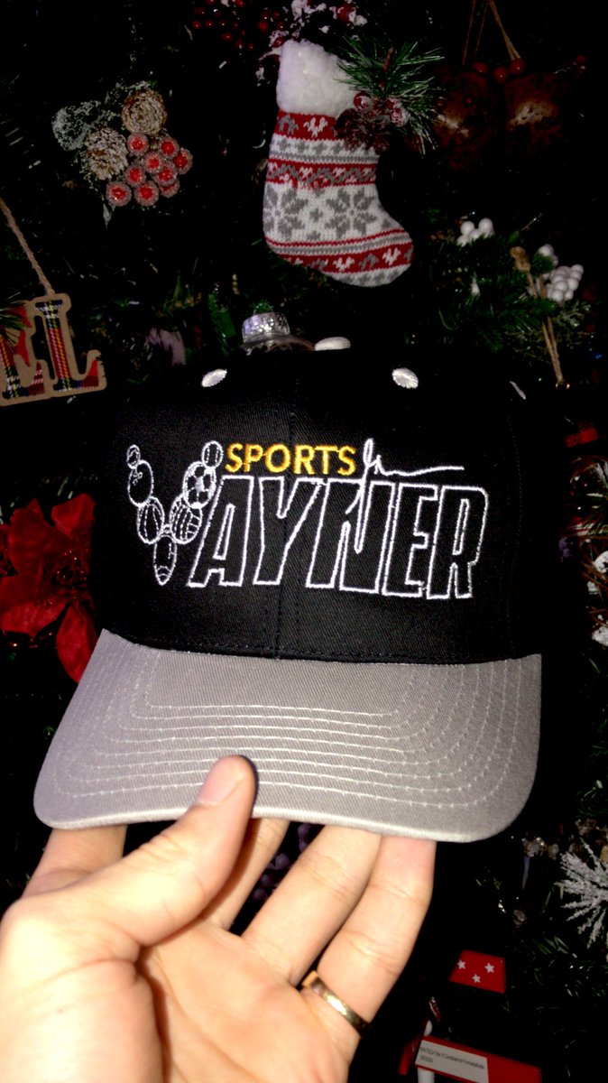 vintagesnapsct's tweet photo. I always see @garyvee wear a “VS” snap on his IG lives (&amp; Yall know that’s the nickname) so I took it as a sign to make these. I wonder if I could get this to him for the holidays 🎄❄️ @davidrocknyc @TeamGaryVee 👀🤔 https://t.co/hvNV6vwkxS