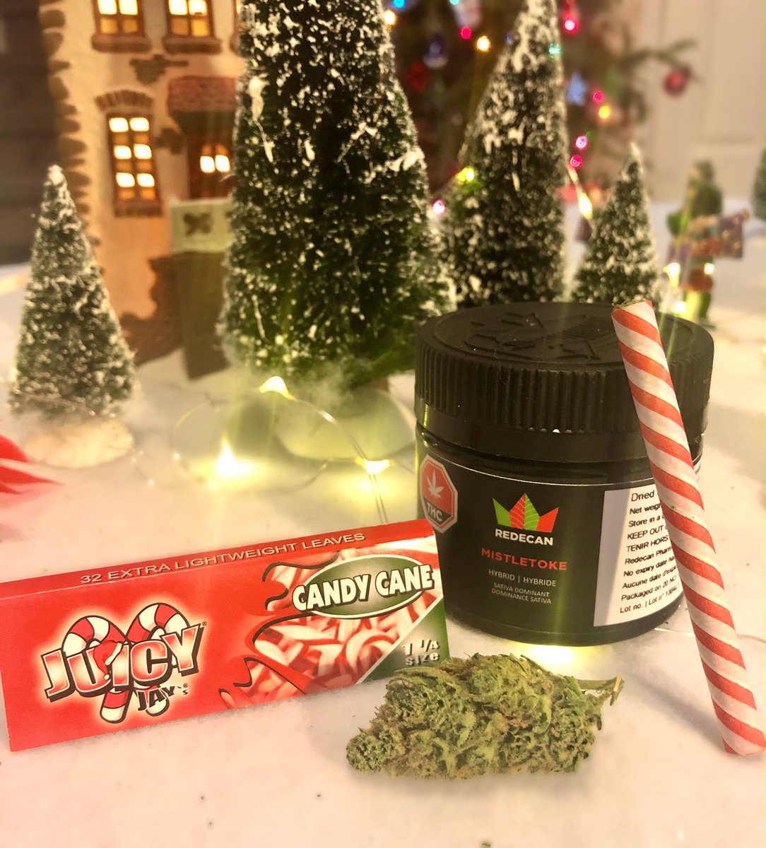 the_oz_store's tweet photo. Oooo @redecanofficial is in the spirit of the holidays with their #Mistletoke hybrid! From us to all of you Happy Holidaze!

#theozstore #orleans #happyholidaze https://t.co/fPilpbF5VD