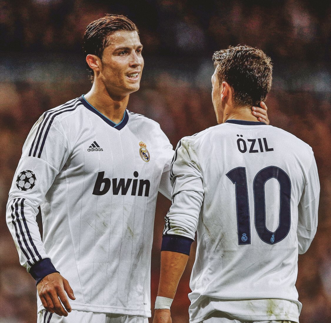 Photos of Football tweet media