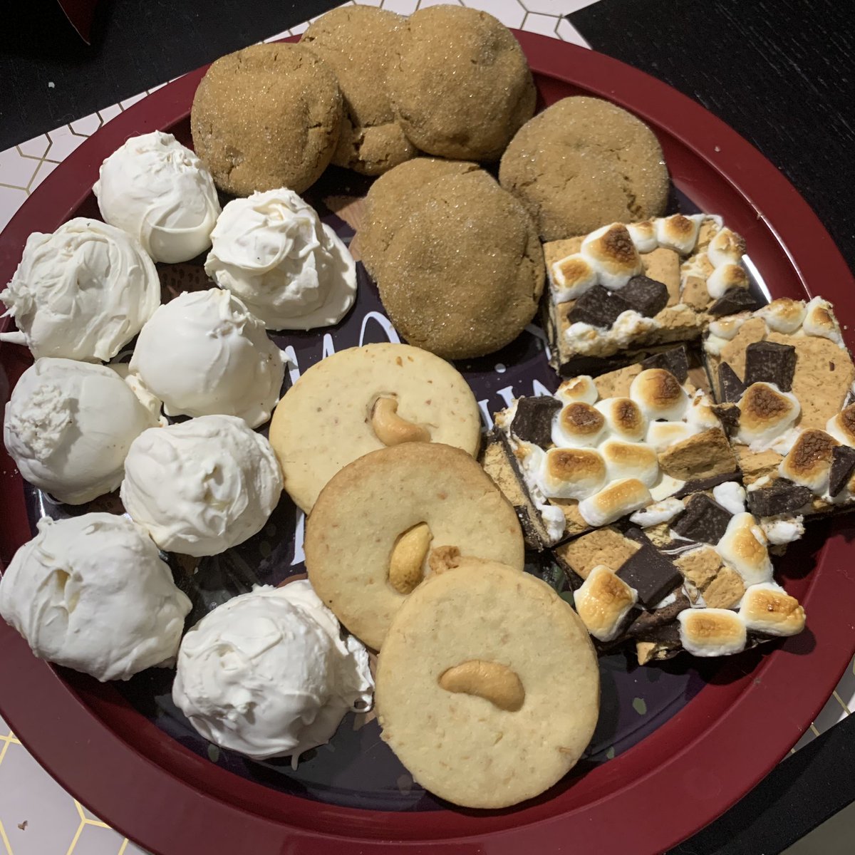 _derek_ryan_'s tweet photo. Gotta post the holiday baking before it’s all gone! #christmasbaking #destinycookbook https://t.co/PFTS6HwLnP