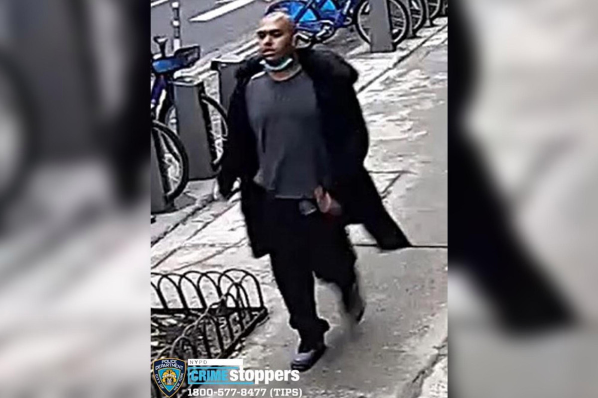 nypost's tweet image. Cuomo staffer hit in head with cinder block during random NYC attack trib.al/y7Z36A6