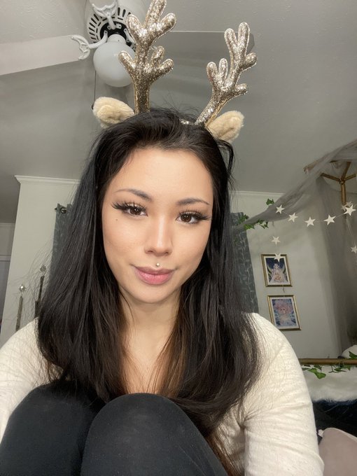 Watch 🌸 𝖕𝖗𝖎𝖓𝖈𝖊𝖘𝖘 𝖆𝖑𝖚𝖗𝖆🌸's leaked NSFW photo on TwXstars