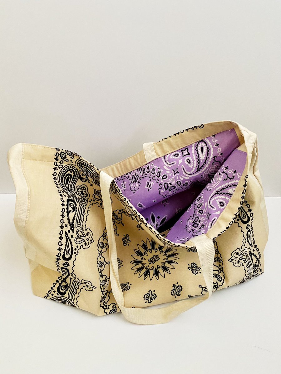 btgcreation's tweet photo. Everyday Canvas Tote in Natural Paisley.

Lavender Paisley Lining. https://t.co/Y0eC2ofc5O