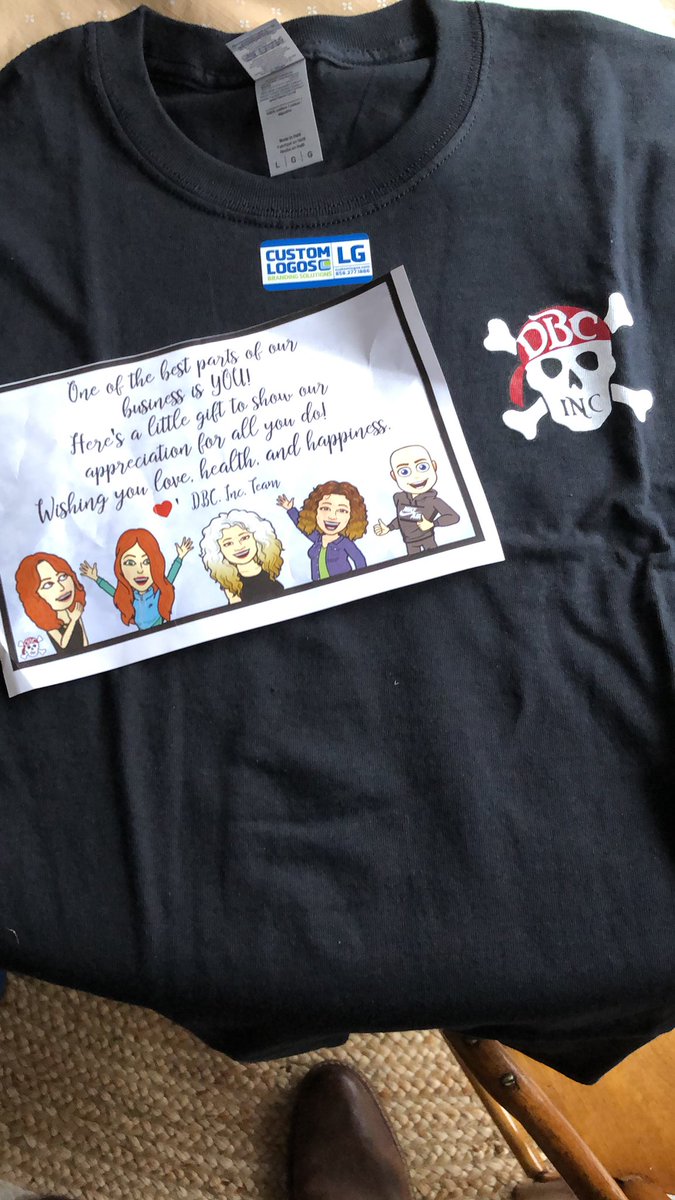 AndrewSharosAP's tweet photo. Love all y’all! Thank you so much for welcoming me into the @dbc_inc family and for the gear this Christmas! Happy Holidays to you all @TaraMartinEDU @burgessdave @wenders88 @burgess_shelley @MarisolRerucha @All4sand5s @FindinLifelines #tlap #apteach #findinglifelines https://t.co/bYkPvANn1t