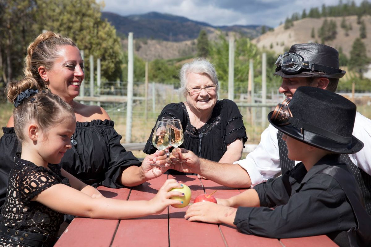 HowlingCider's tweet image. A Toast! To the family and friends we can&apos;t be with this holiday season 🍷 - mailchi.mp/fd383dadf746/a…