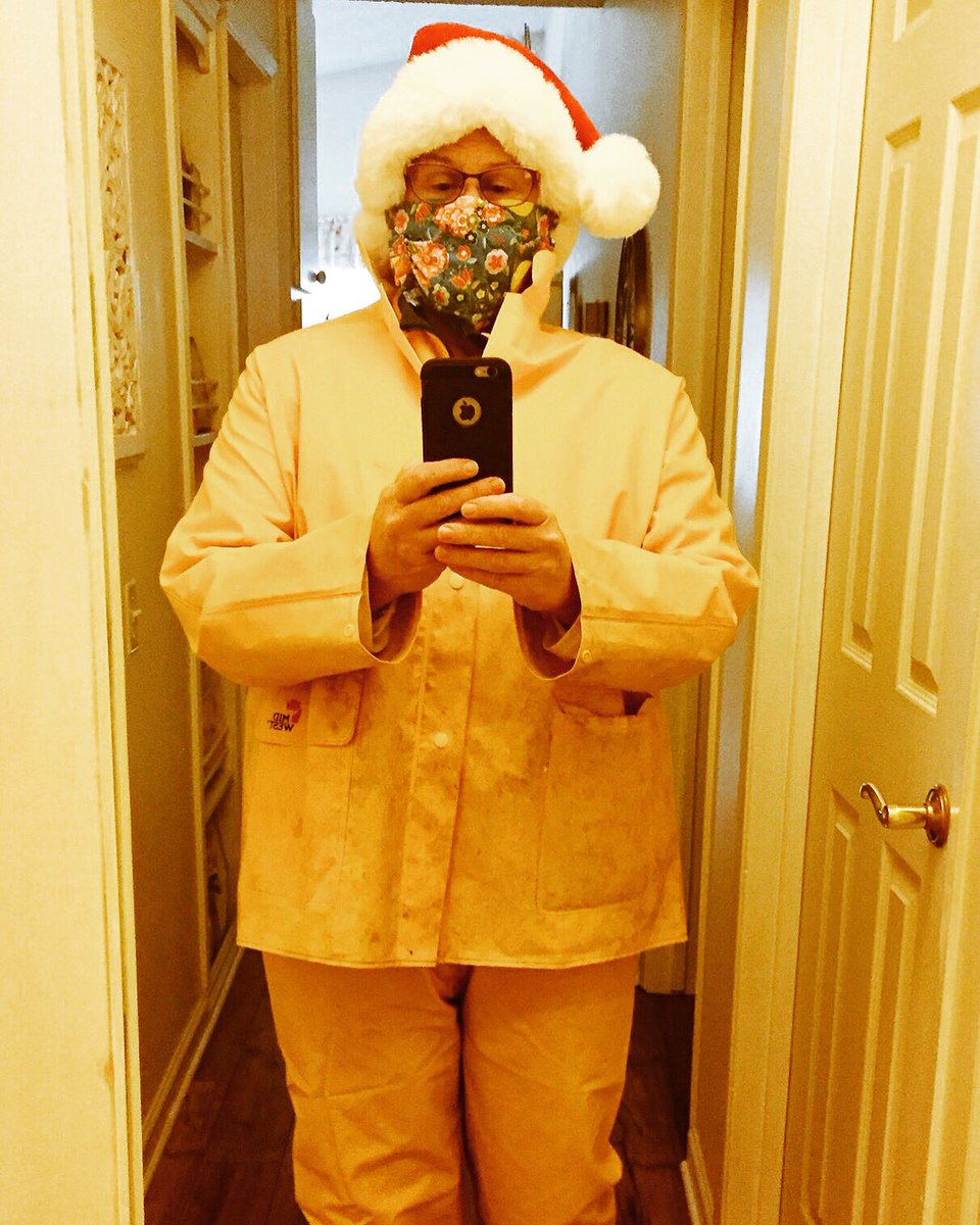 Party outfit! Here’s to you and yours having a safe and merry Christmas! #keepintheoldiessafe  #justfamily  #outsidewiththedogs #dotheserainpantsmakemybuttlookbig