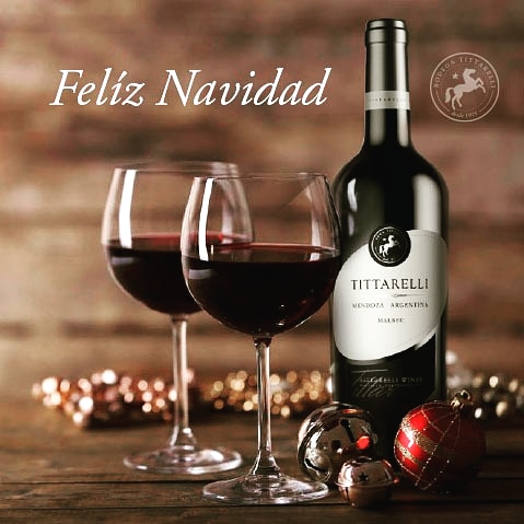 TittarelliWines's tweet photo. Les deseamos una #Navidad llena de amor y felicidad...y un buen #vino para brindar 🍷♥️ Salud para todos! https://t.co/CjxGmRTIef