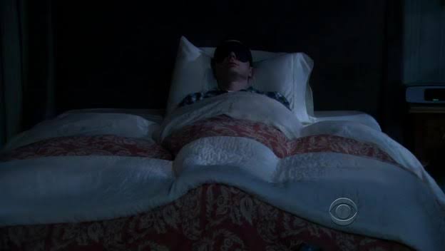 Dünyanın en rahatlatıcı uyku pozisyonu ama çevredekilerin ödü kopuyor 😃