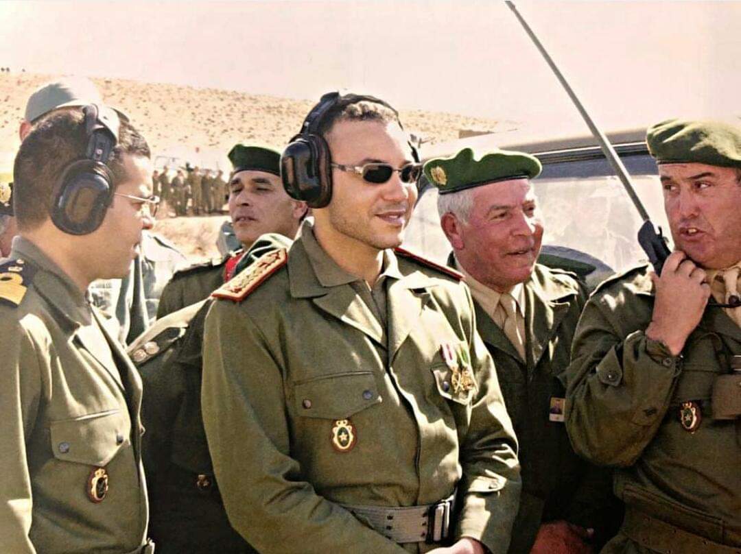 MEssayad's tweet photo. " الرجلة بحر و العوامة قلال "

حميدة بولحناك 57 سنة ماهو راجل مايعرف يعوم https://t.co/qk8Eo3BtK6