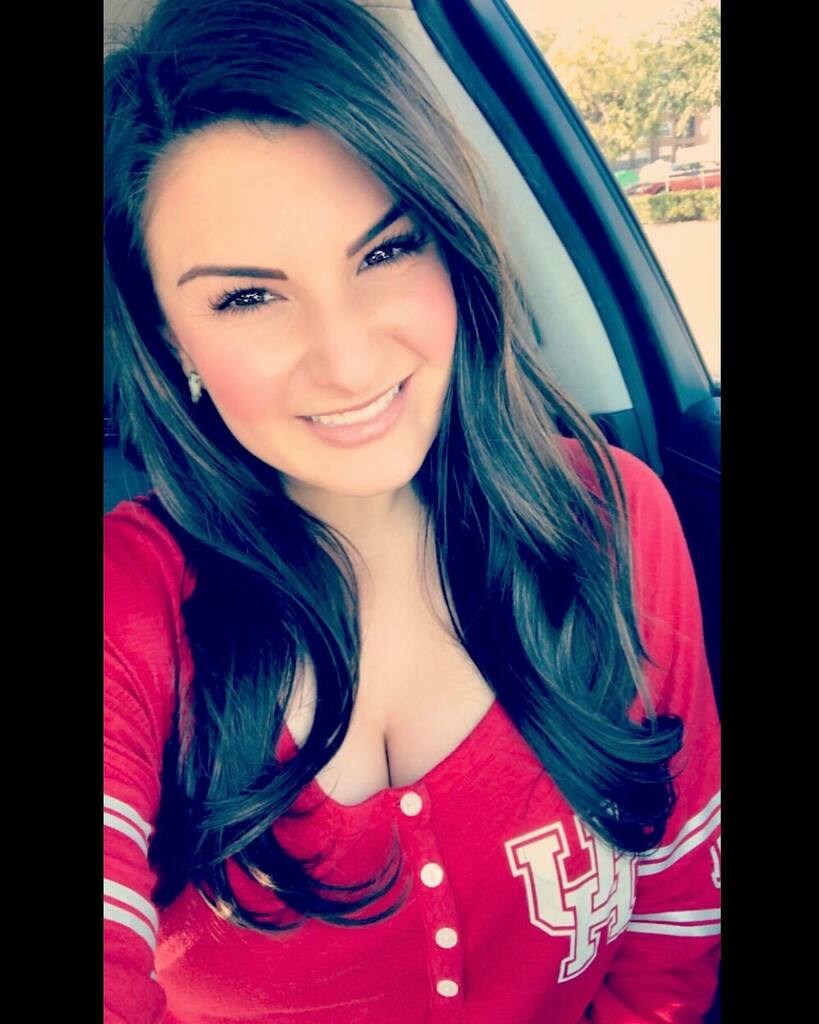 katiegee12's tweet photo. Fight, fight, fight for red and white, and we’ll go to victory 🏈🐾 #gocoogs
.
.
.
#Houston #hou #htown #texas #htx #houstonfootball #cougars #kcco #longhairdontcare #lhdc #gocoogsgo #collegefootball #cfb #saturdayfootball #coogs #chivette #chivettes … https://t.co/SbNhZqqMA0 https://t.co/DETLgq9zmB