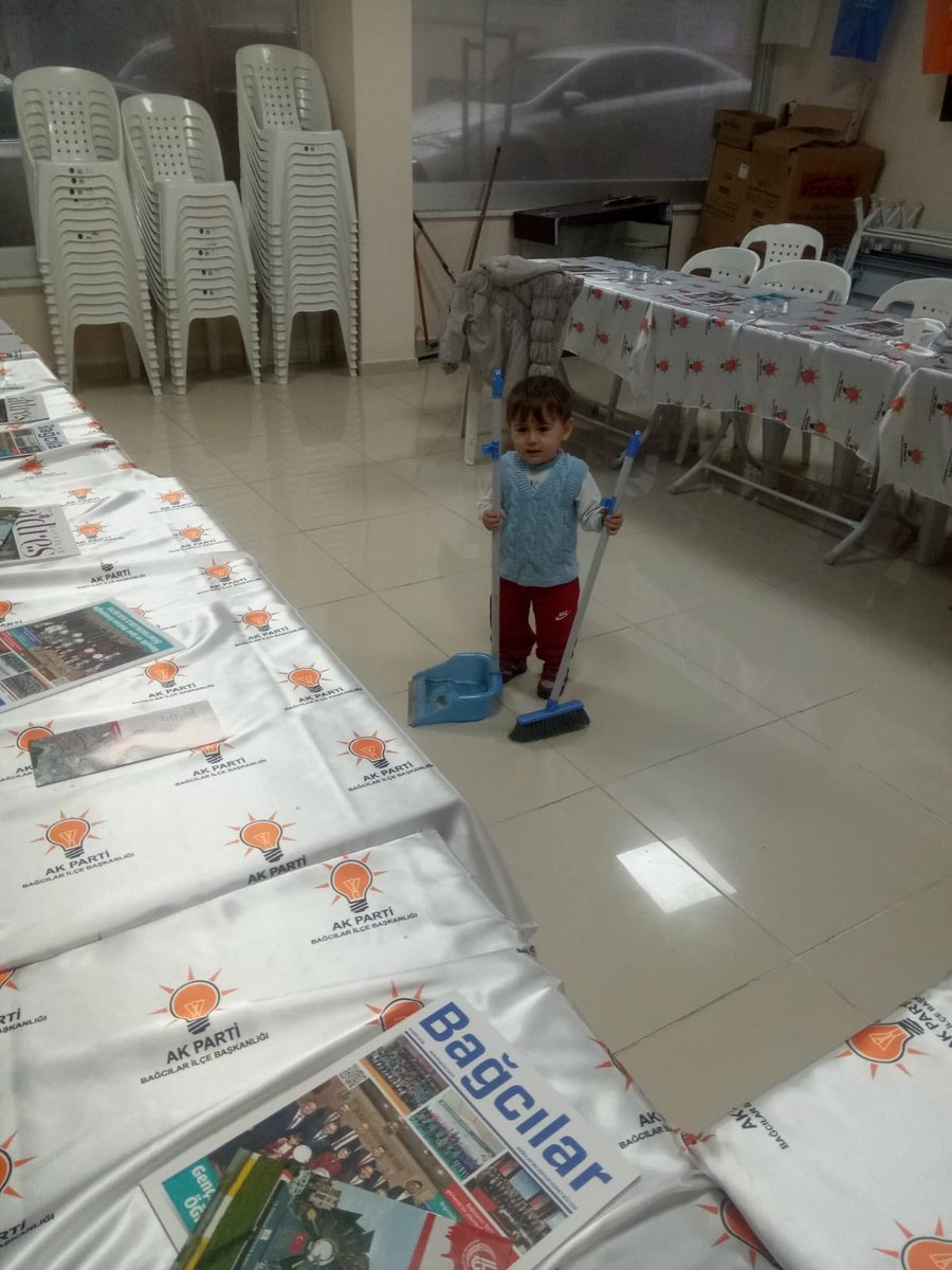 Oğlumun seçim burosunda temizliği