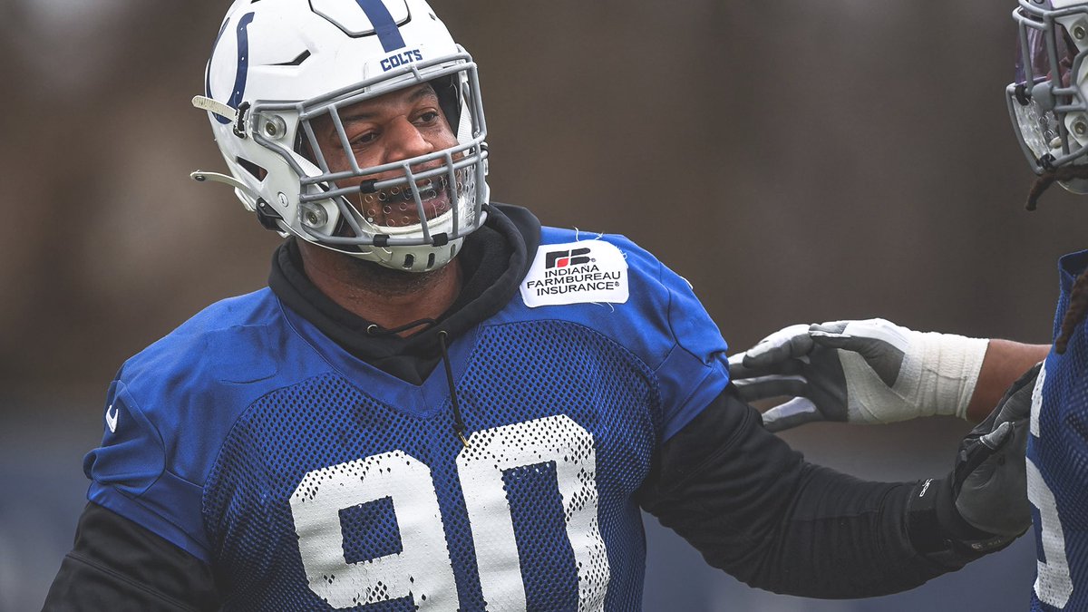 Colts's tweet photo. Working for those Christmas cookies. 🍪 https://t.co/afGsiKhOB9