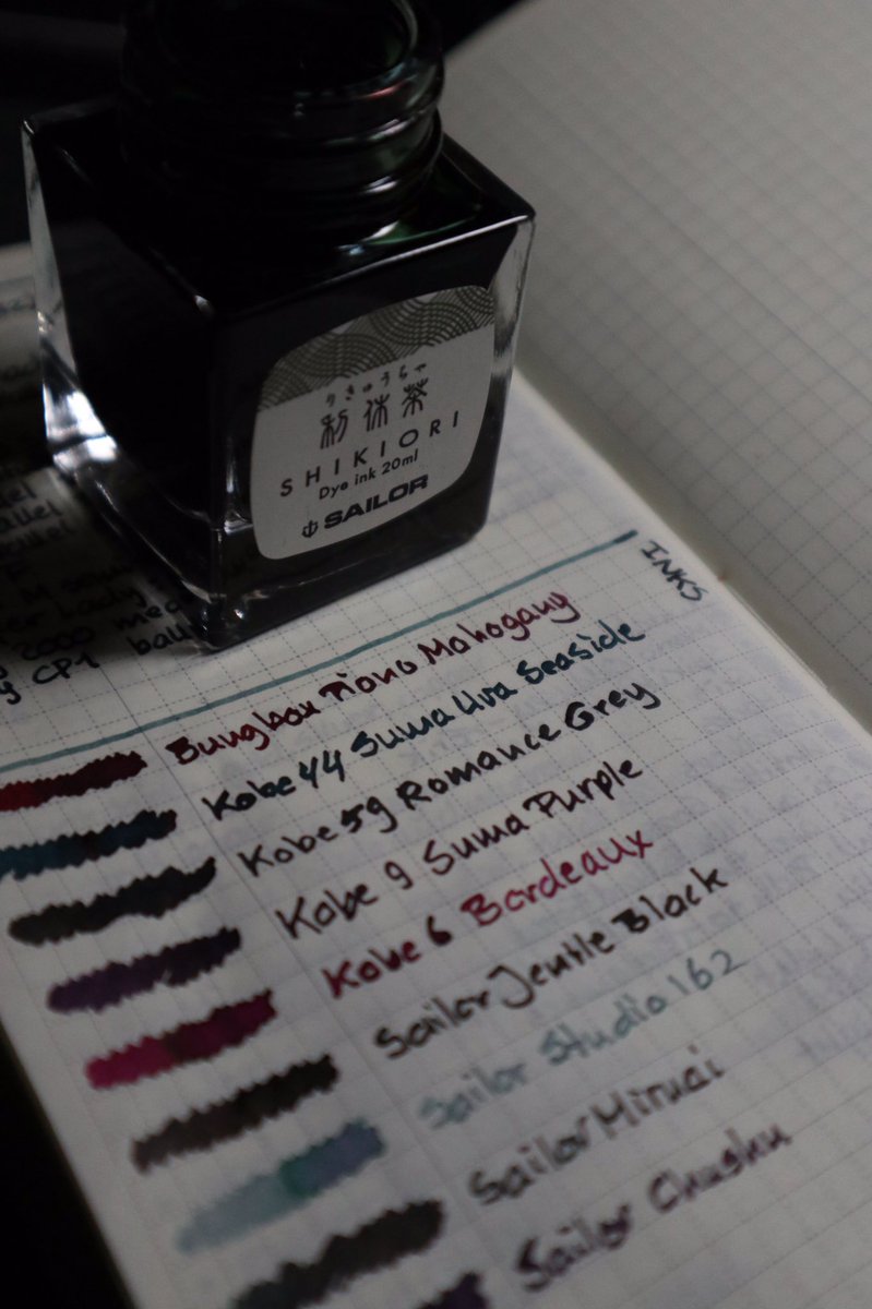 LVHoving's tweet photo. The joy of setting up a new planner 

Just love my pens and ink 💜💜💜 https://t.co/GMB5ke6B13