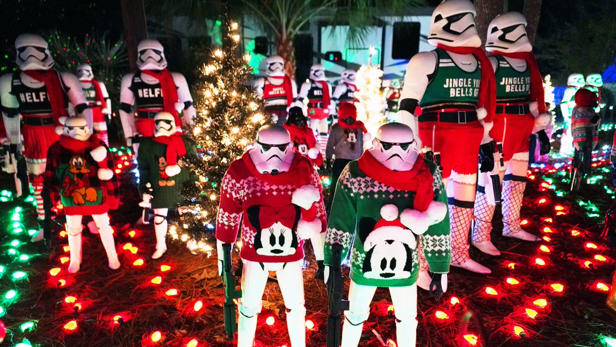 JeffLangeDVD's tweet photo. NEW VIDEO: Disney's Fort Wilderness Campground Christmas Decorations Tour 2020 Featuring An Amazing Stormtrooper Display! #WaltDisneyWorld #DisneyHolidays #HolidayLightDisplay
VIDEO: https://t.co/Sv1UKMiaTY https://t.co/Ux08UREmZP