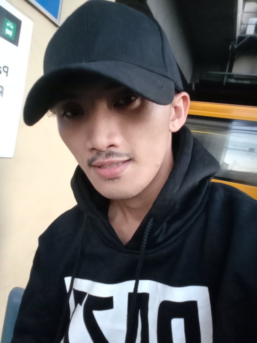 PrinceALii10's tweet photo. End of Shift 
Goooodmrning ka-Alter and Merry Christmas https://t.co/7JMaptagvw