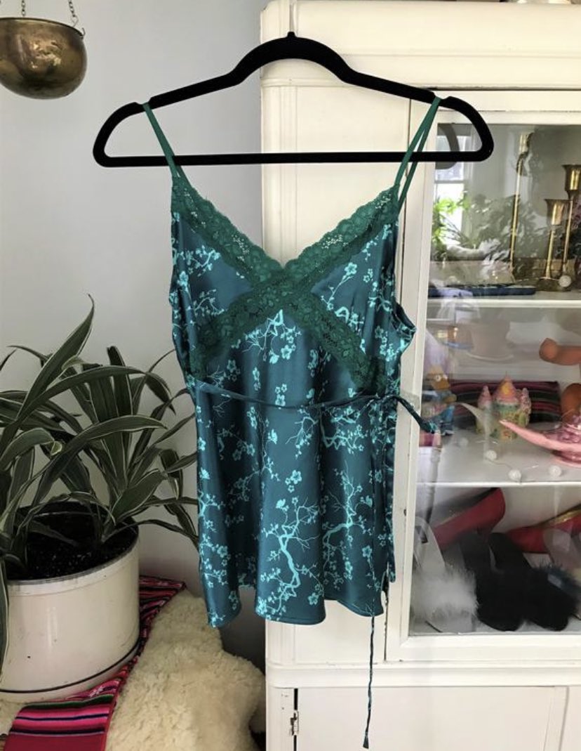 thestardustloft's tweet photo. 🎄🧚 https://t.co/RpHLOAksj2