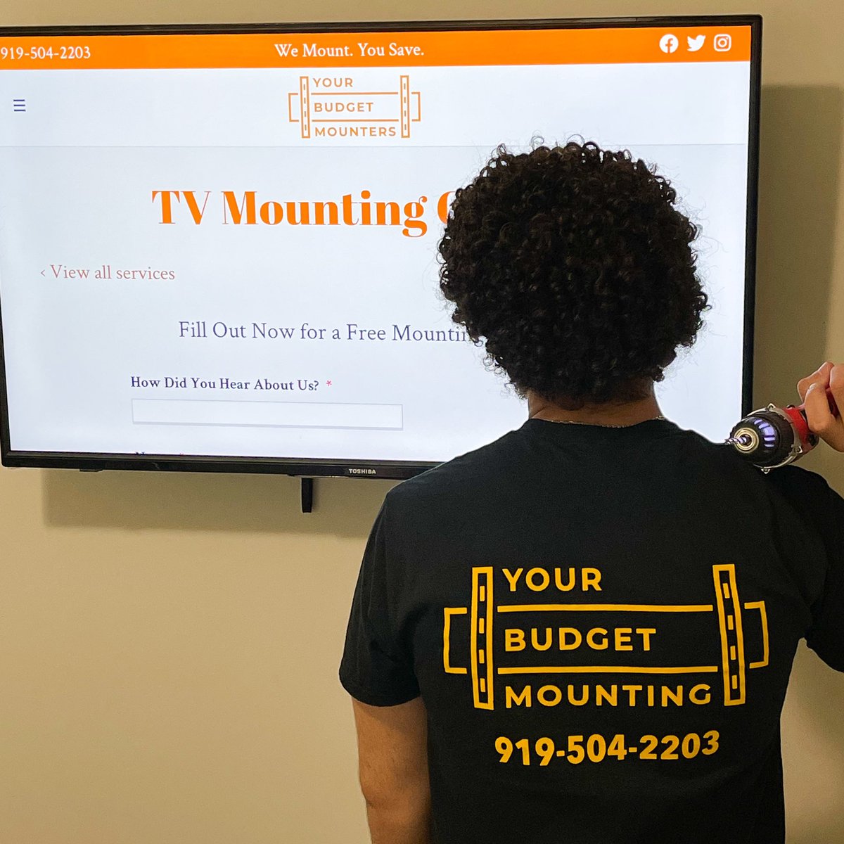 YourBudgetMount's tweet photo. Got something to mount this holiday season? We got you covered! Check out our bio for a quote! Don’t forget to head over to @yourbudgetmover on Instagram tomorrow to see who won our giveaway!
.
.
.
.
.
#localcompany #smallbusiness #mounters #TVmounting #mountingcompany https://t.co/kHLf8SP9iA