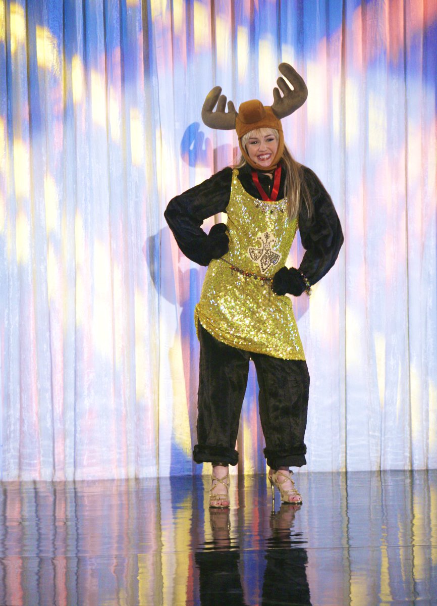 out of context hannah montana tweet media