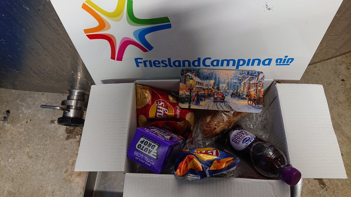 Ook vannacht wordt er gewerkt, ook voor ons. De melkrijder van <a href="/FrieslndCampina/">FrieslandCampina</a> haalt vannacht de melk weer op. Zijn we blij mee en daarom wat lekkers voor de chauffeur