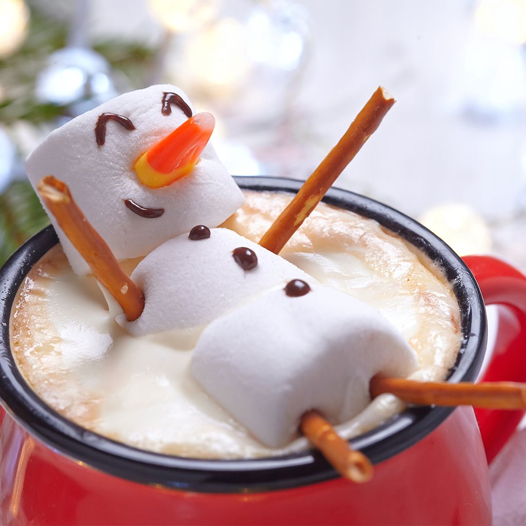 PlasDECK's tweet image. Everyone at PlasDECK is wishing you a very Merry Christmas! Have a good one!

#plasdeck #boatlifestyle #boatinglife #happyholidays2020 #merrychristmas2020 #diyboat #boatrepair #coffeetime #festivedrinks #marshmellow