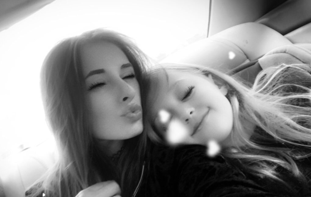 KalanotKayla21's tweet photo. @pulte $AwkwardMonica  cashapp Or @Kala-Marie-4 on Venmo single momma of 1 beautiful little girl, we recently lost our house and our car is at its last days! Would be appreciative for ANY help or even just prayers and good vibes! 💕 https://t.co/COZ4M8YUxe