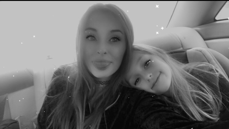 KalanotKayla21's tweet photo. @pulte $AwkwardMonica  cashapp Or @Kala-Marie-4 on Venmo single momma of 1 beautiful little girl, we recently lost our house and our car is at its last days! Would be appreciative for ANY help or even just prayers and good vibes! 💕 https://t.co/gmwFqjl94n